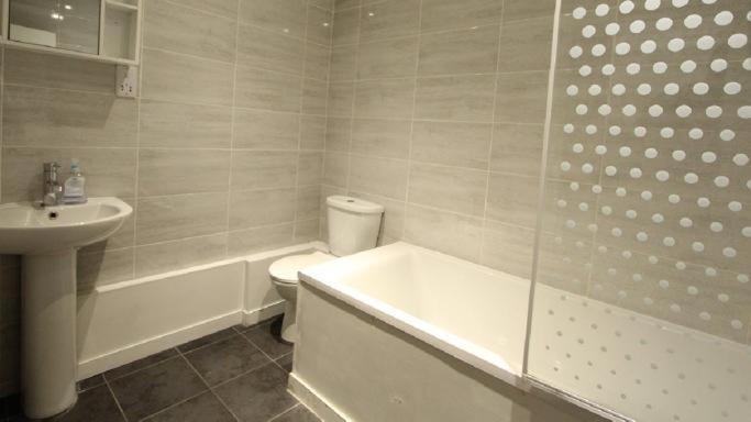 Renovated Family With Shared Kitchen And Bathroom In Angel Gasthof London