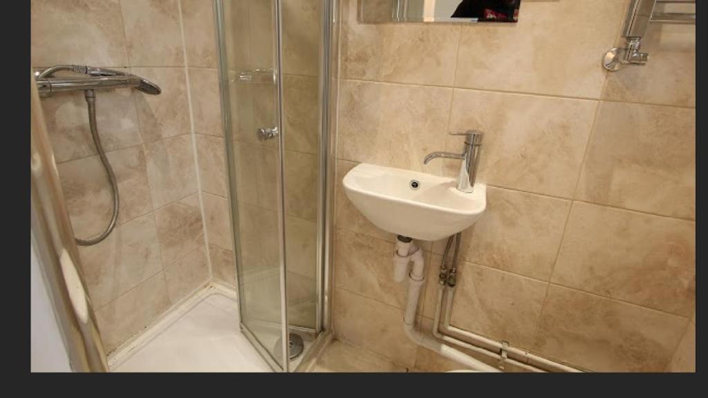 Renovated Family With Shared Kitchen And Bathroom In Angel * London