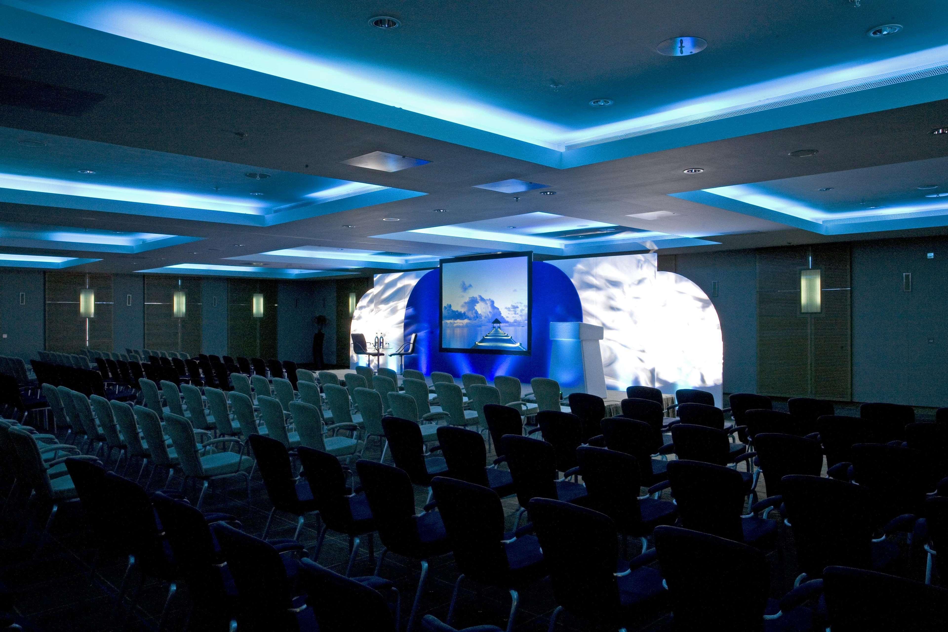 Hilton Canary Wharf Hotel 4*