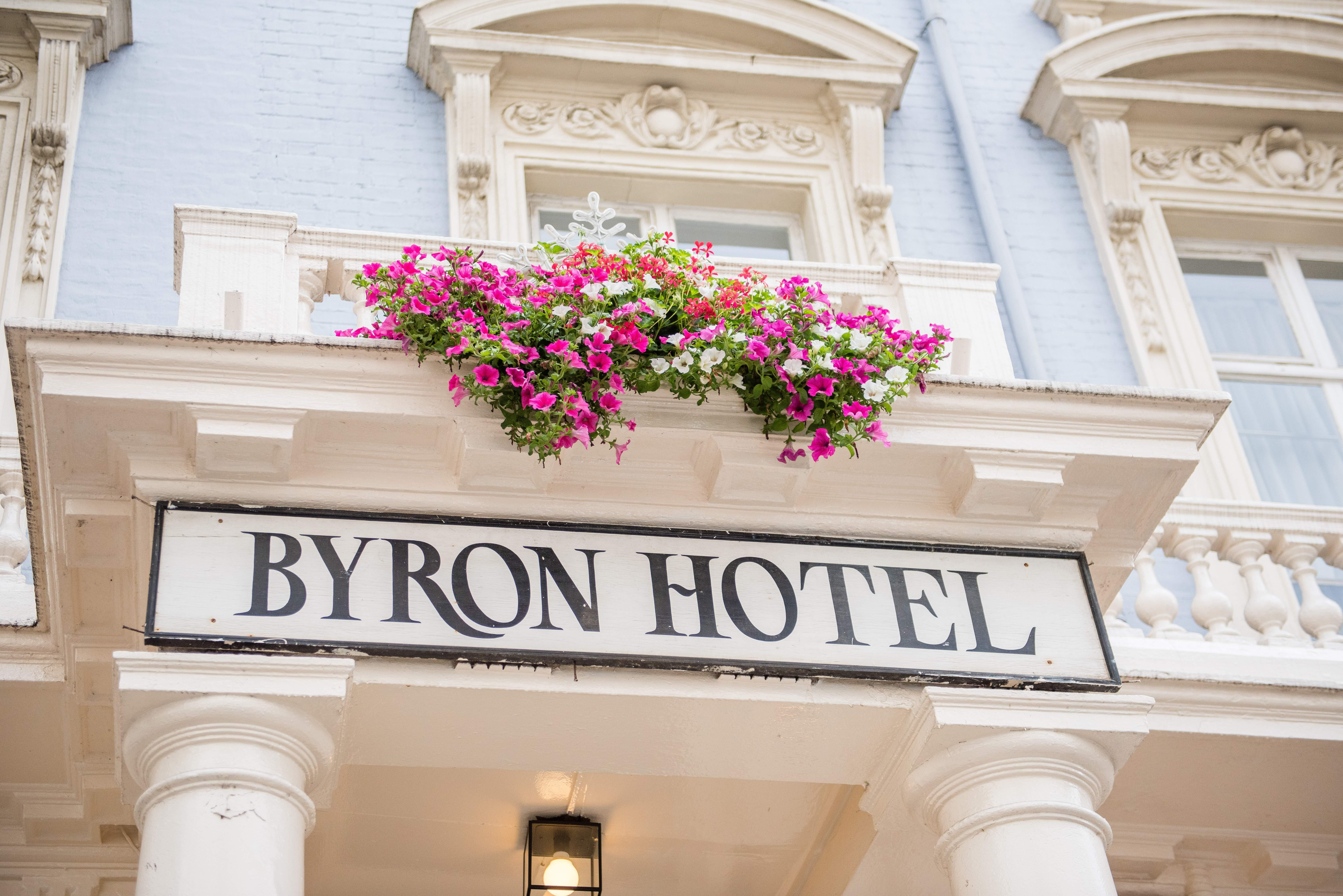 Byron Hotel 4*