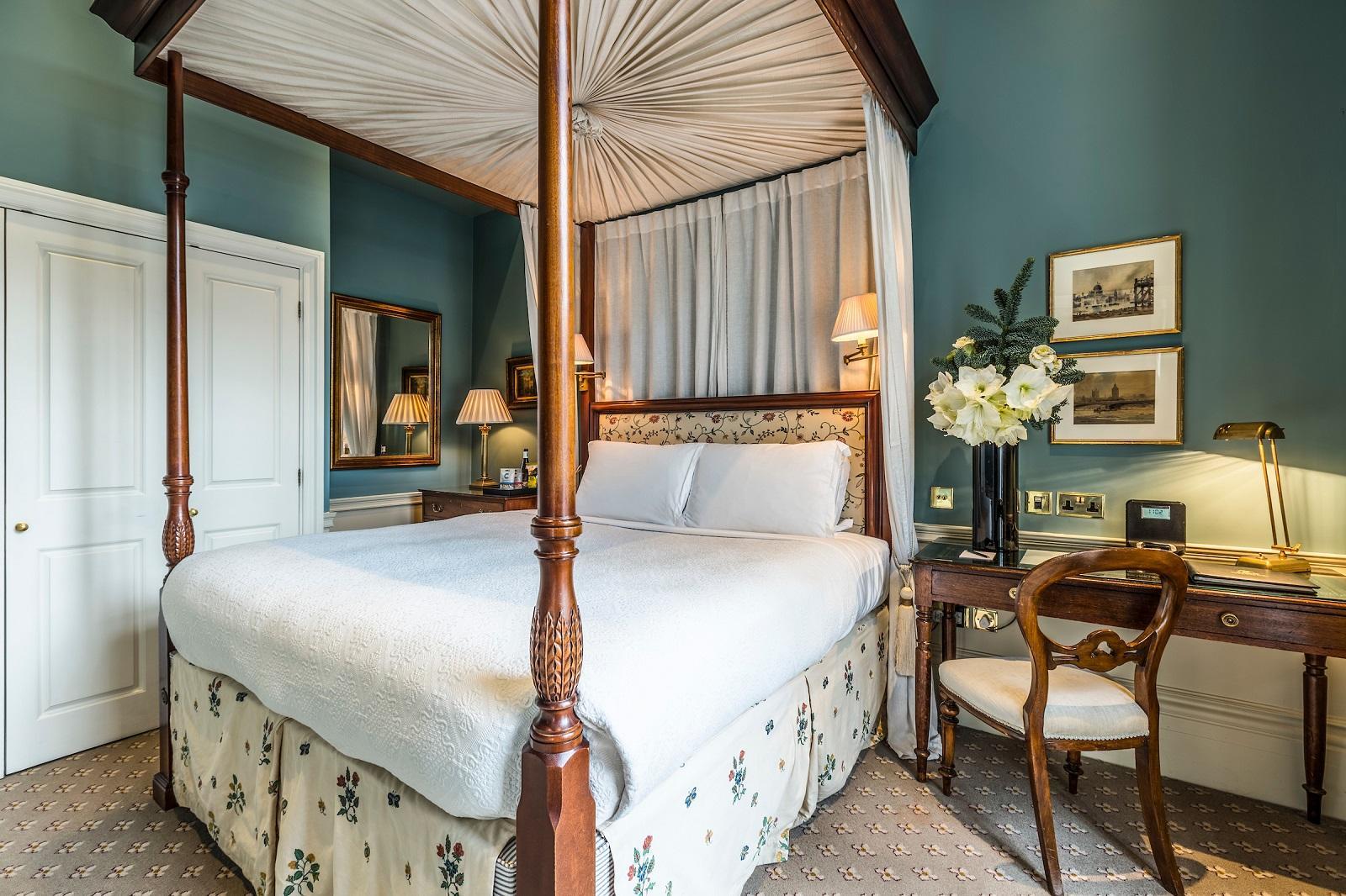 Hotel Roseate House