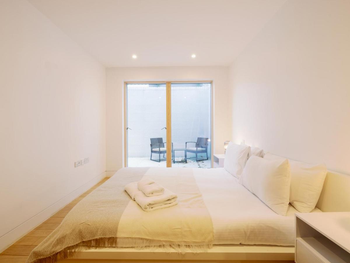Pass The Keys - Spacious Modern Flat With Garden, In South West Holiday home London
