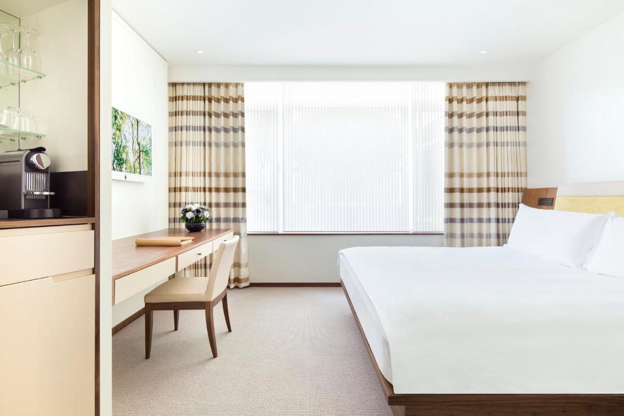 Metropolitan Hotel 5*