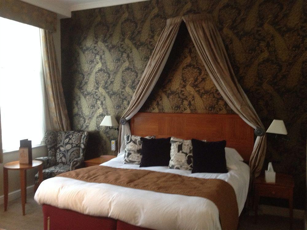 The Mad Hatter 3*