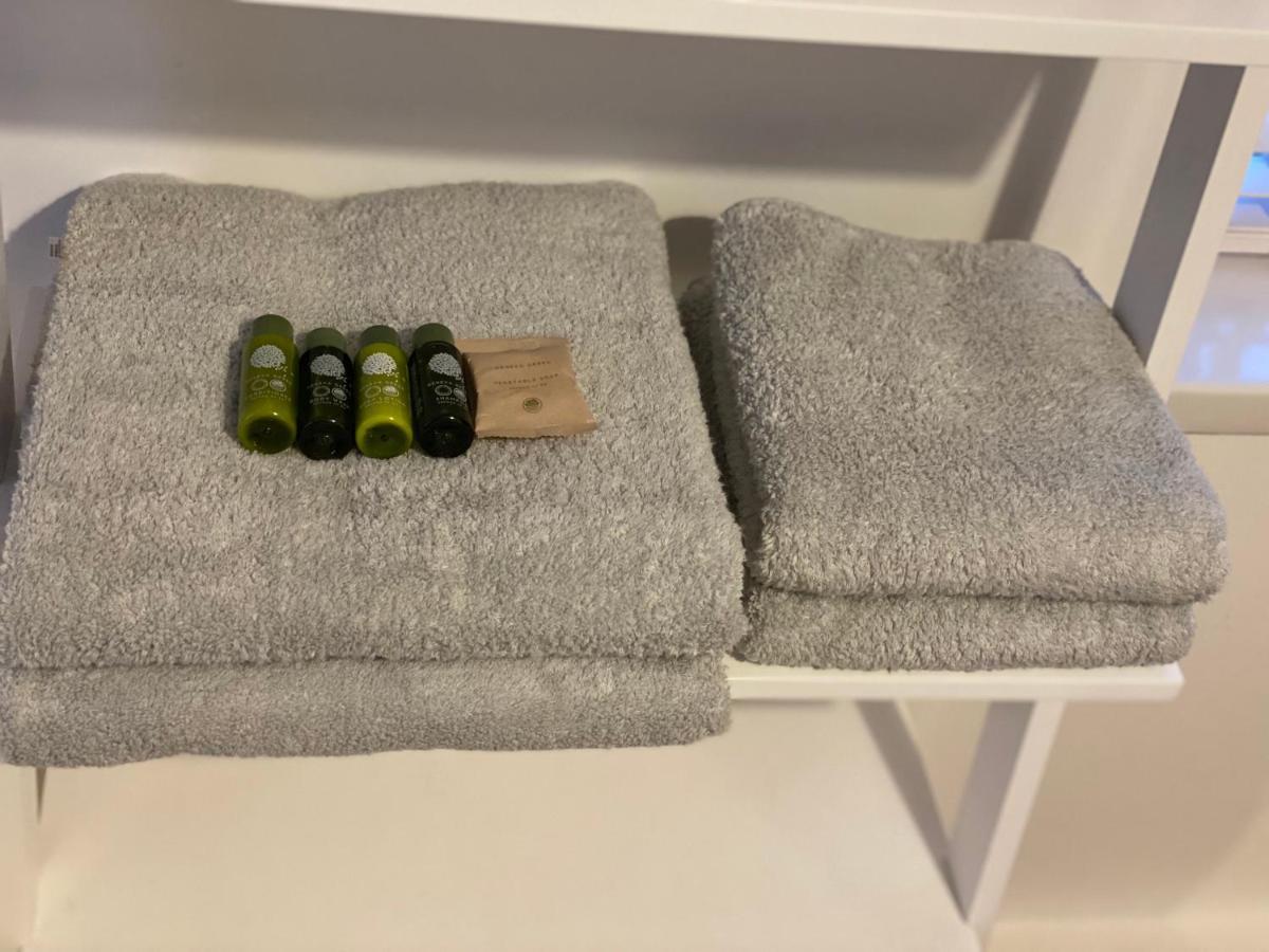 Spacious 1 Bedroom Flat In *