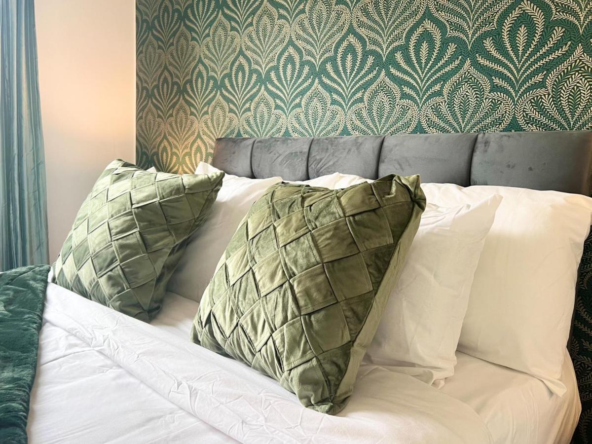 Last-minute Secure L Exclusive Deals On 2 Double Bedrooms - Weekly & Monthly - Sleeps 6 Lhofin Short Lets & Serviced * Londres