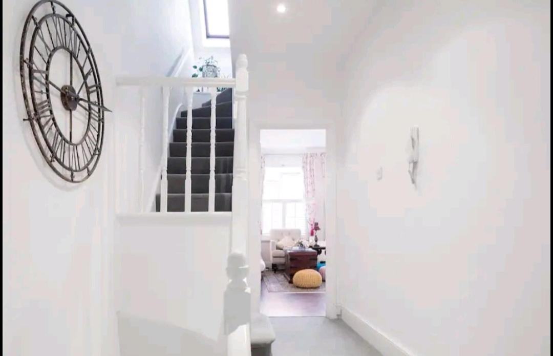 Homestay Stylish With Private Bath & Terrace In Super Clapham Junction Minutes From Victoria, Waterloo *