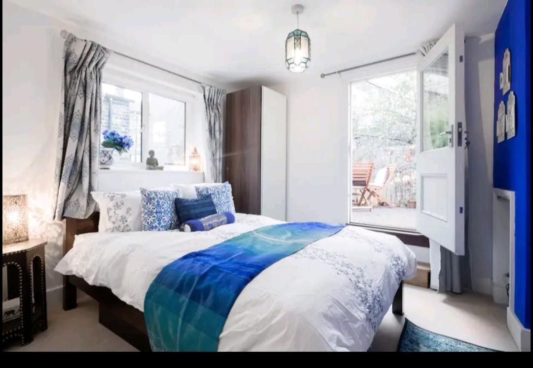 Stylish With Private Bath & Terrace In Super Clapham Junction Minutes From Victoria, Waterloo Homestay London