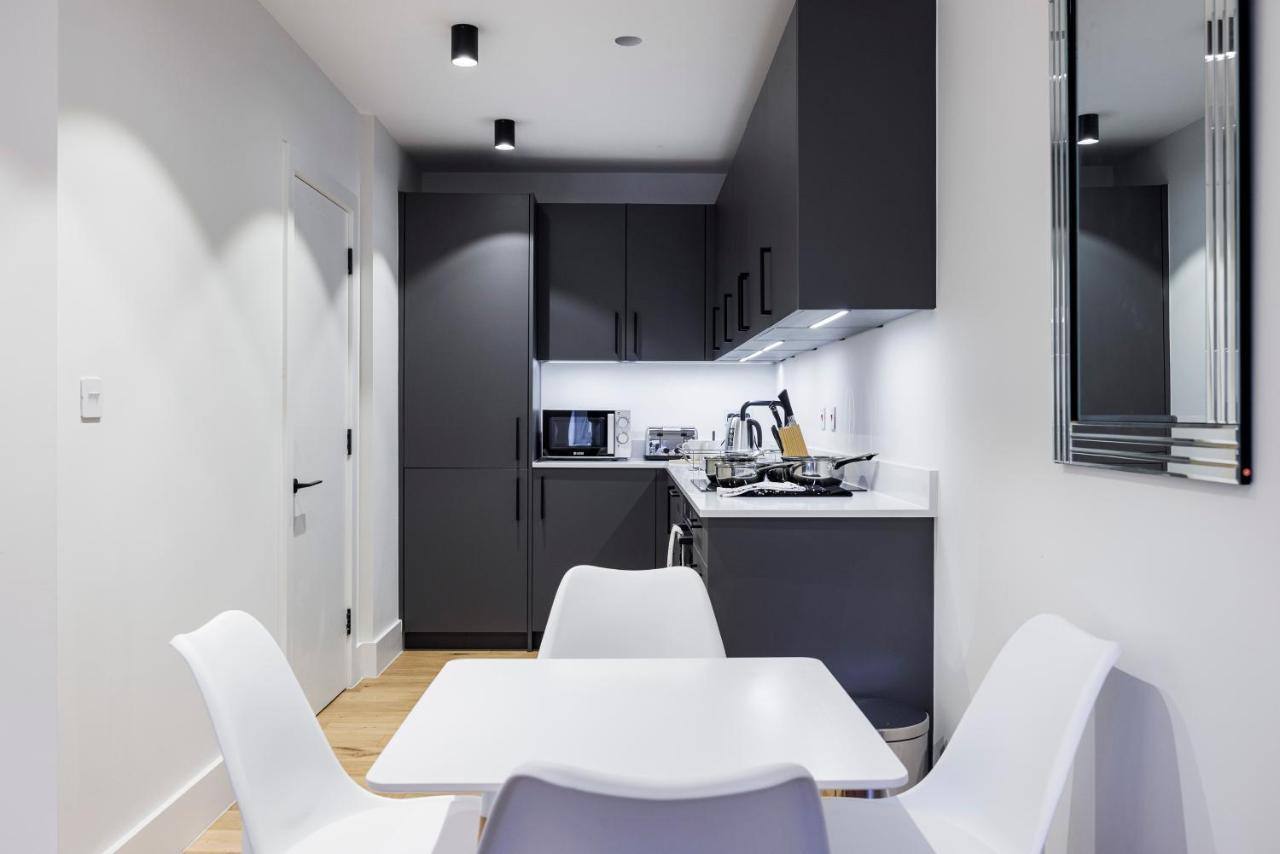 Luxury Spacious 2 Bed Apartment, - Sk Apartamento *