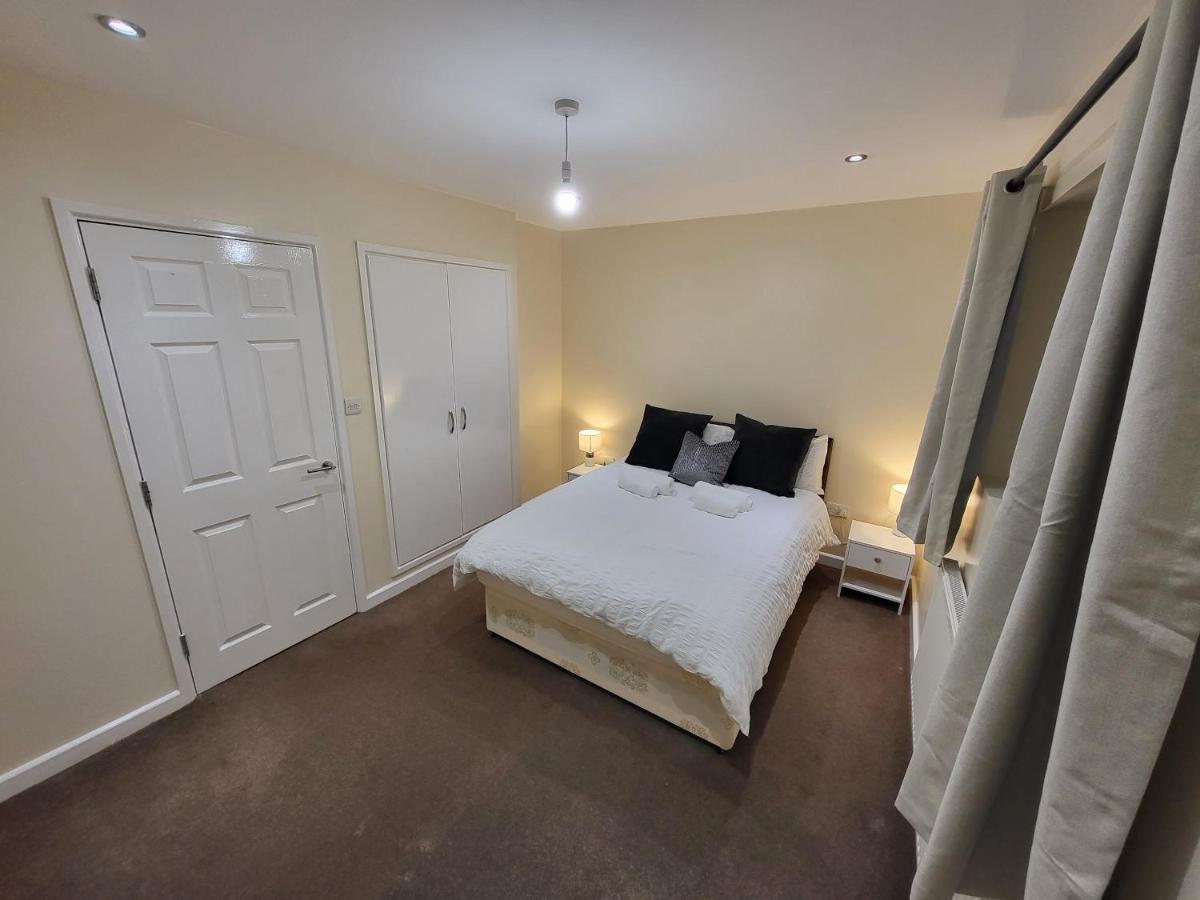 Great Next To Tooting Bec Tube Station! * Londres