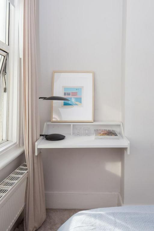 Casa de férias Newly Renovated Large 4/5 Bedroom Victorian Terrace House With Garden.