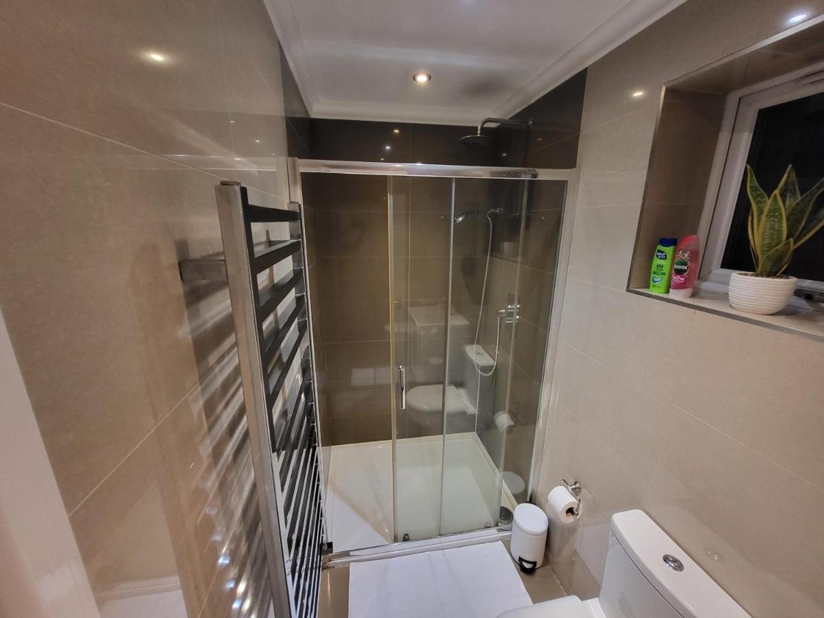 Great Next To Tooting Bec Tube Station! Apartamento *