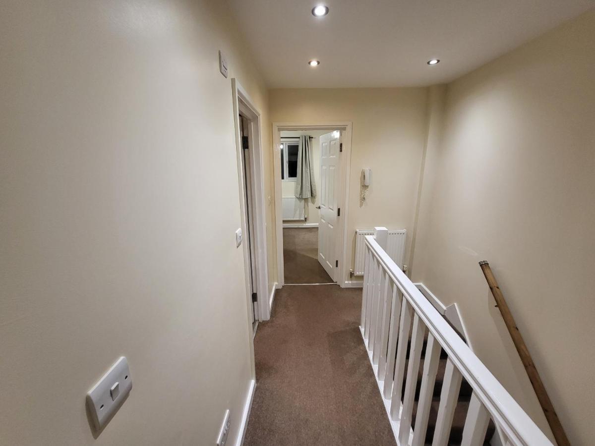 Great Next To Tooting Bec Tube Station! Apartamento Londres