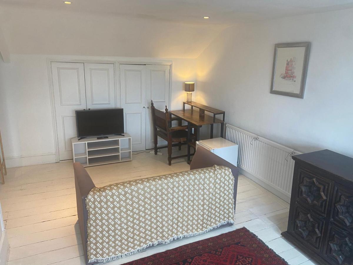 Charming And Beautiful In Wandsworth Habitación en casa particular