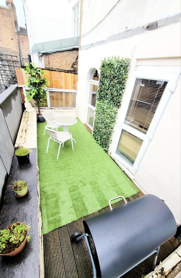 One Bedroom With A Terrace In Angel Apartamento