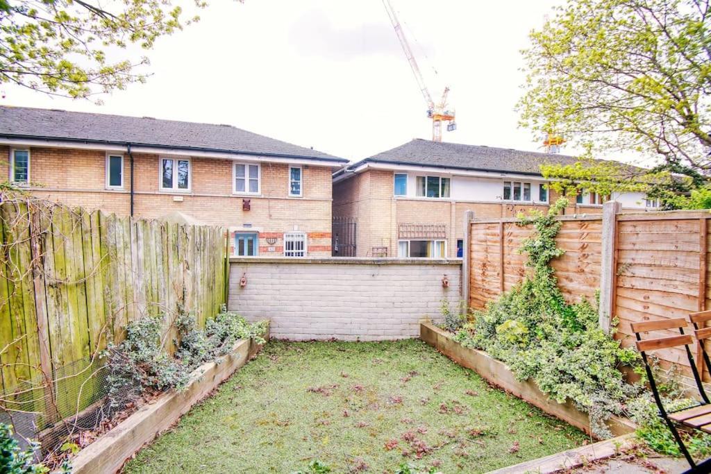 2 Bed Camden Mews * Londres