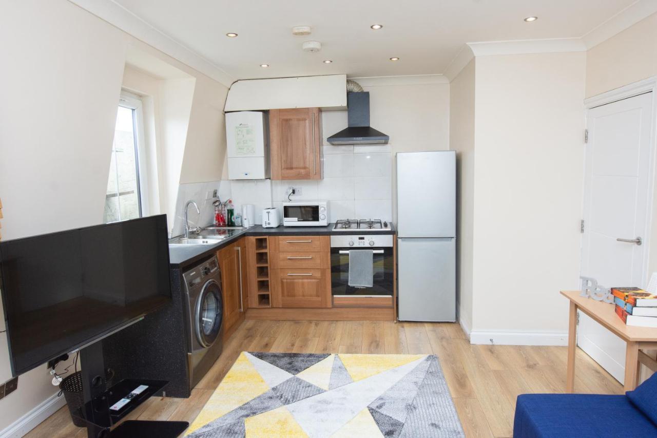 Evergreen Apartments-flat 5, Apartment *