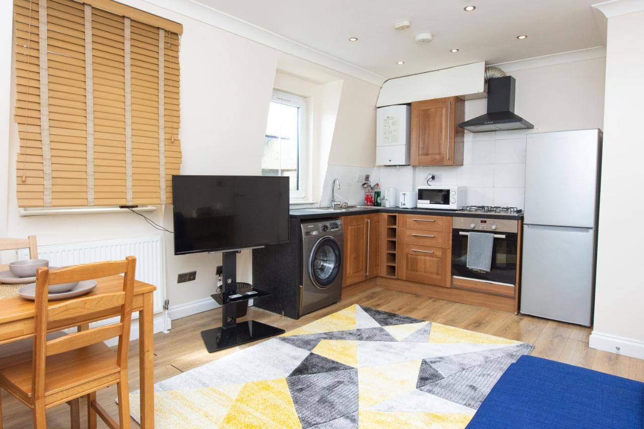 Evergreen Apartments-flat 5, Apartment