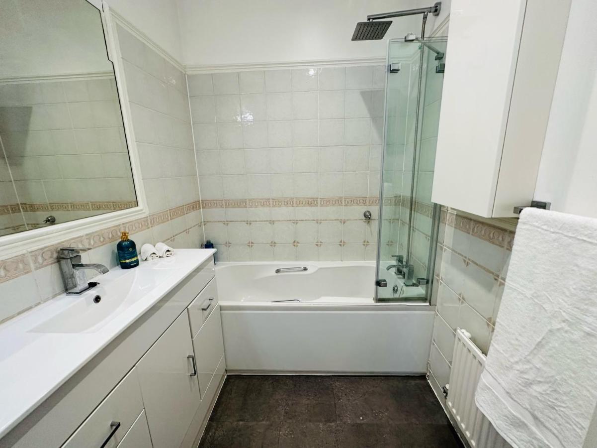 Apartment Riverside Flat In Southwark London