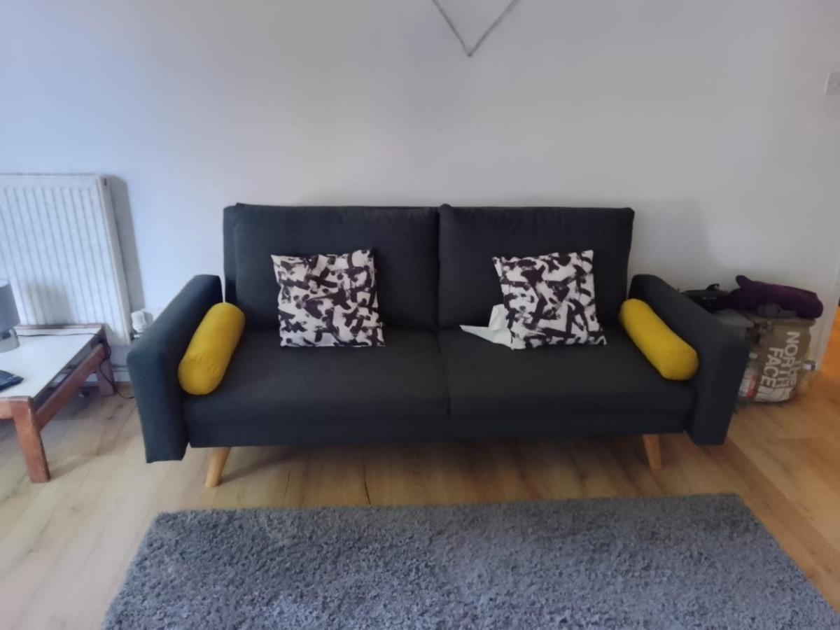 Cosy Foldout. Homestay *