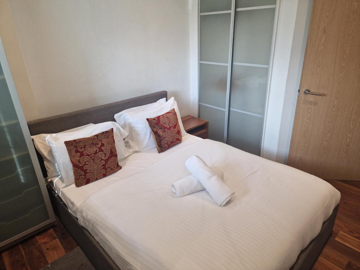 Immaculate 1-bed In Appartement Londen