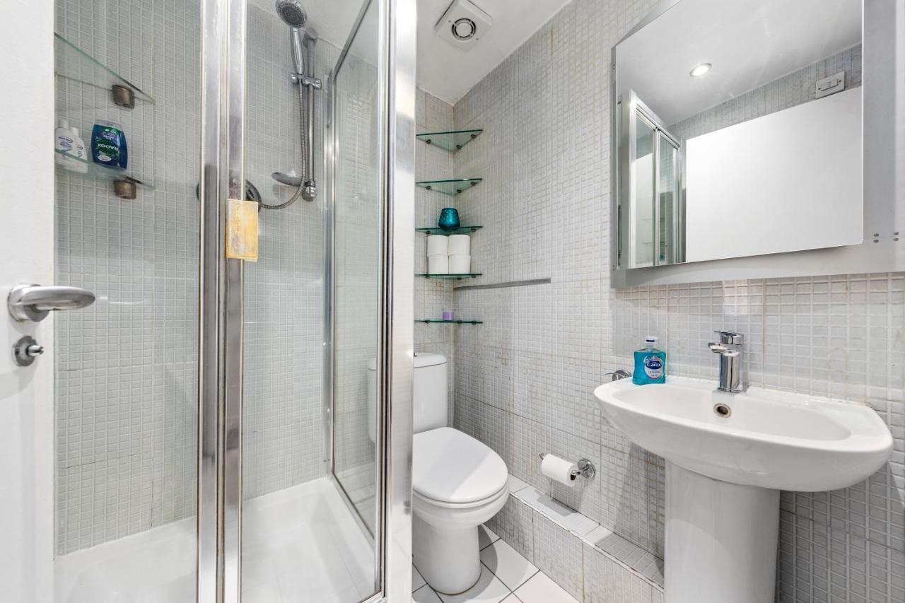 Immaculate 1-bed In * Londres