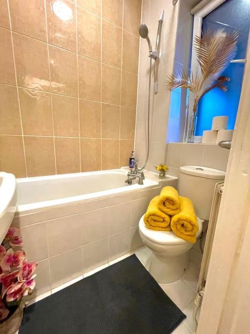 2 Bed Flat Near To Tower Bridge London