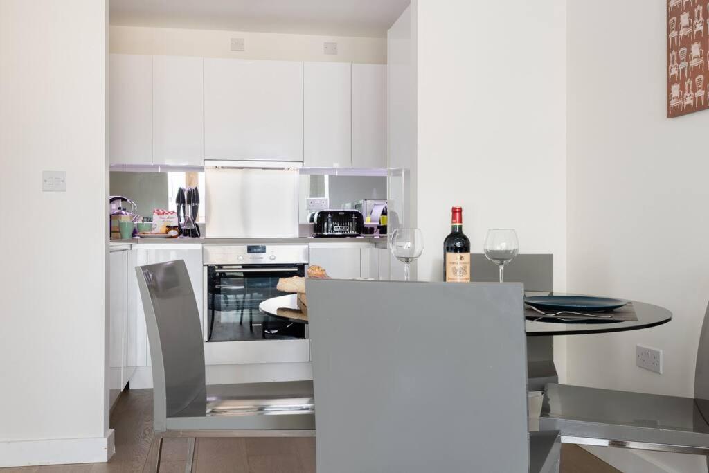 Modern & Comfortable Flat - Tobacco Dock - Wapping Appartement *