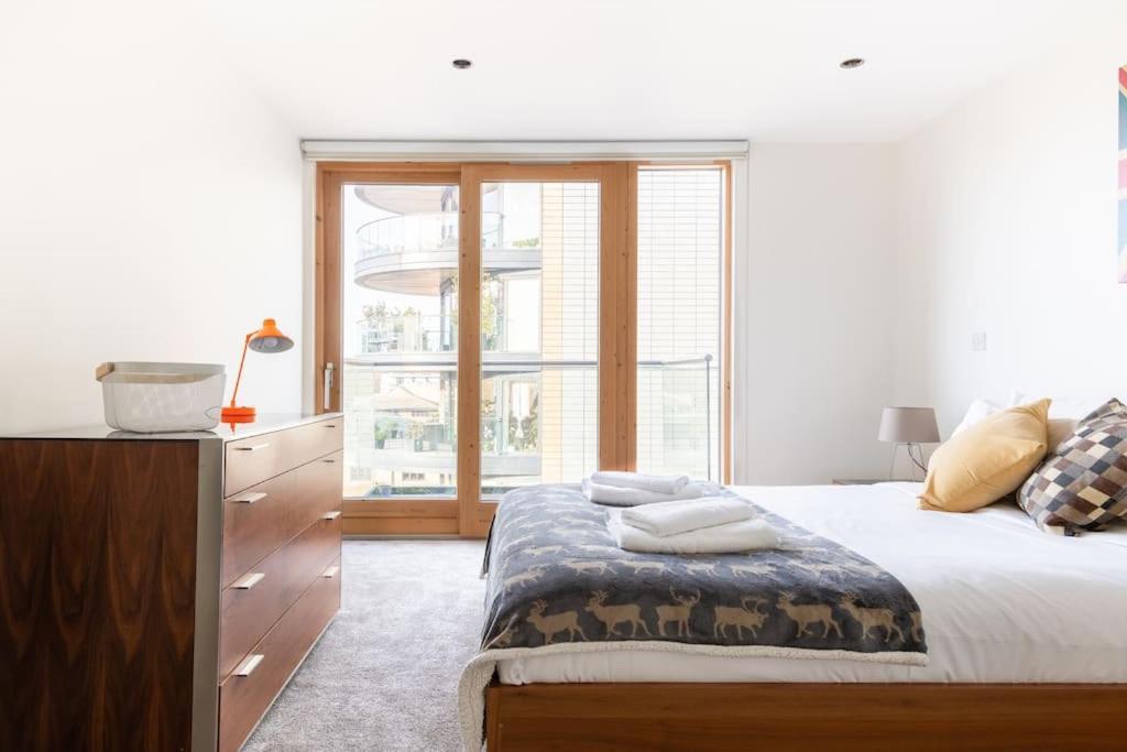 Modern & Comfortable Flat - Tobacco Dock - Wapping Appartement