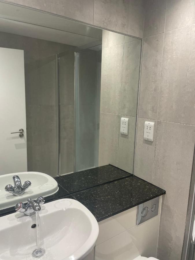 1 Bed With Roof Terrace * Londres