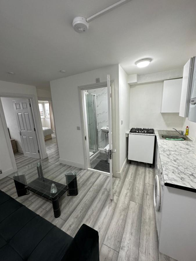 3 Bedroom Bayswater