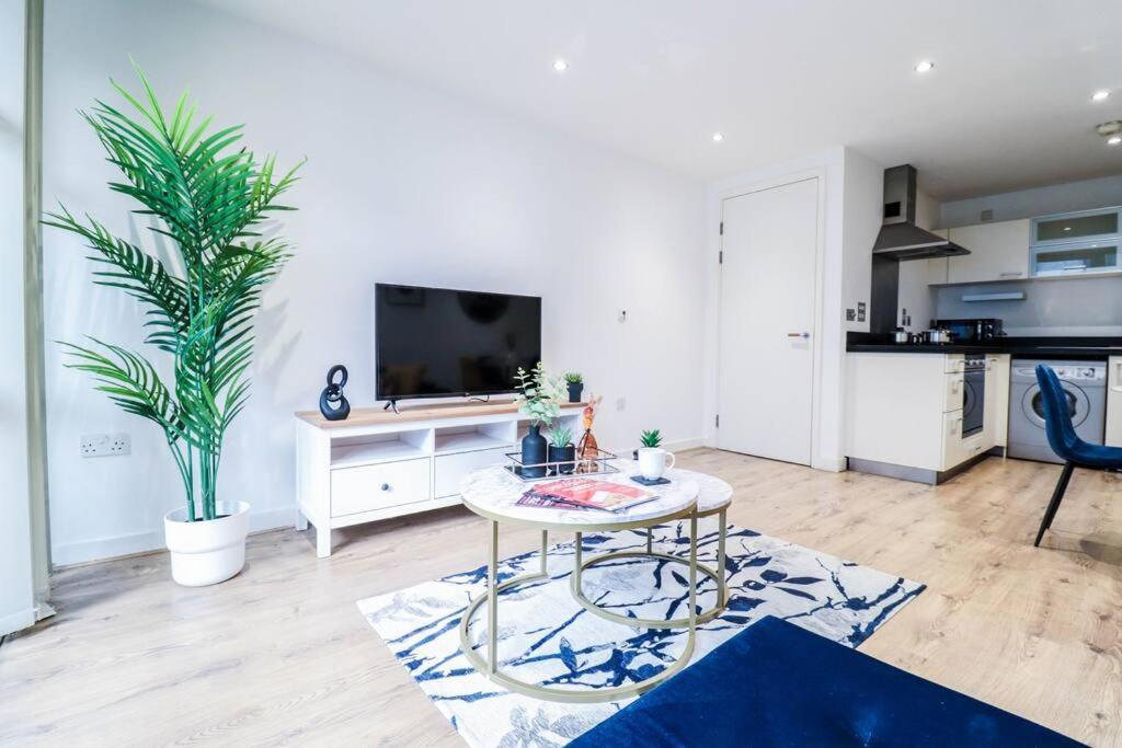 Appartement Canary Wharf-10% Discount-fibre Wifi-5mins To Tube