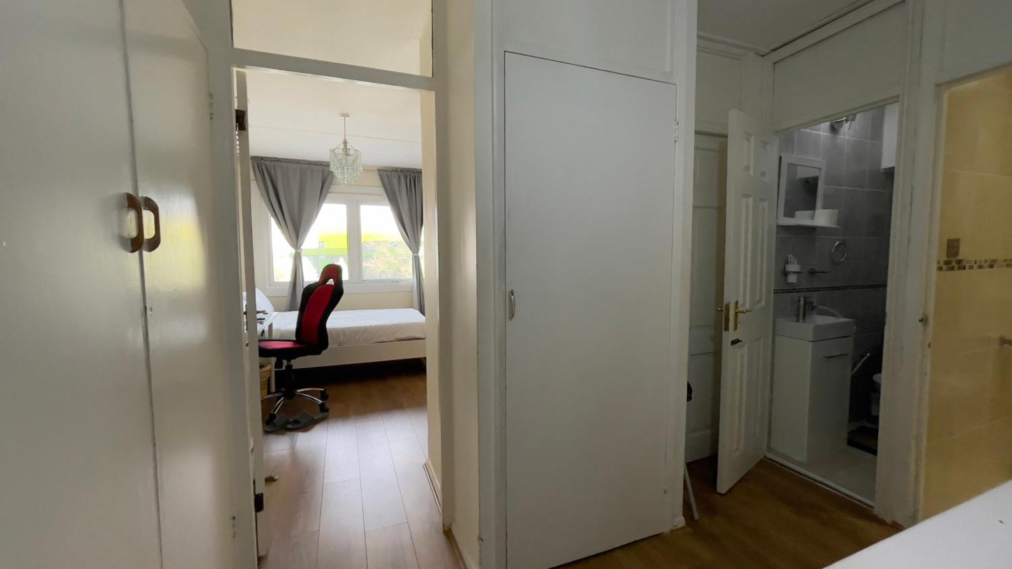 Maison d'hôtes Charming For Rent Ideal For Tourists Near Portobello Market *