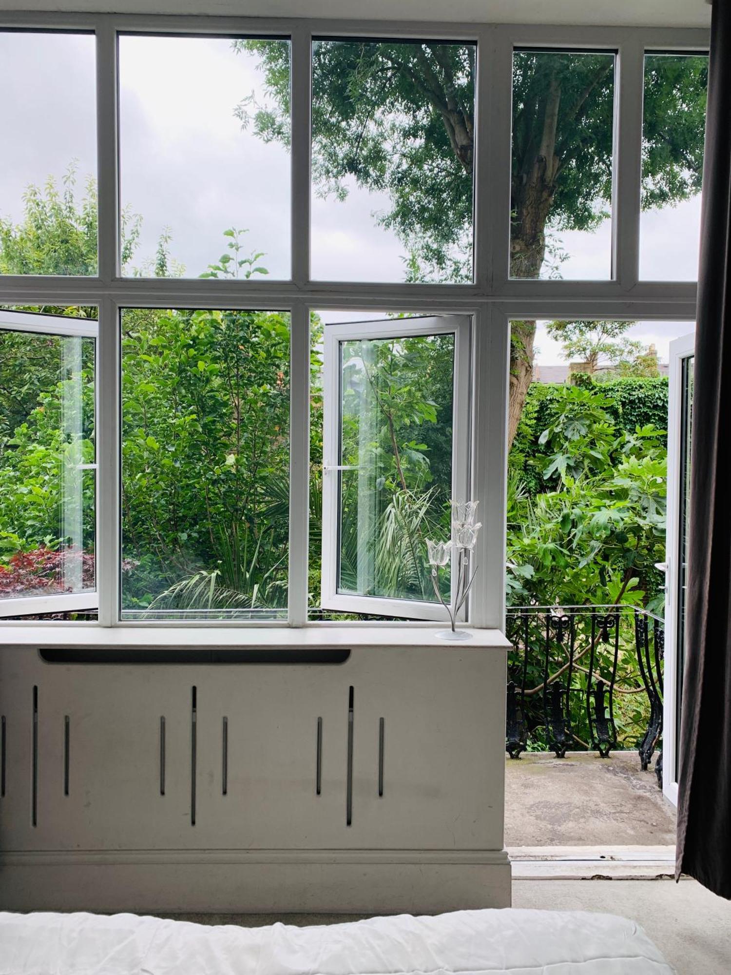Stunning Holland Park- Sleeps 6 * London