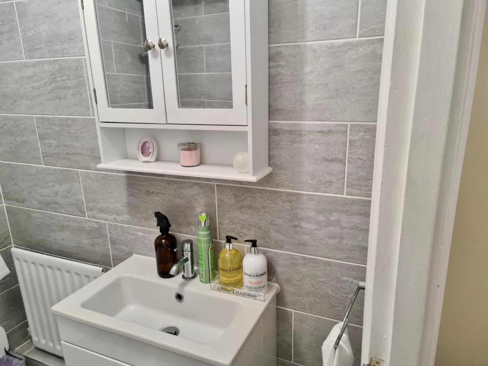 - Sleeps 4 - Parking - Garden - Petfriendly *