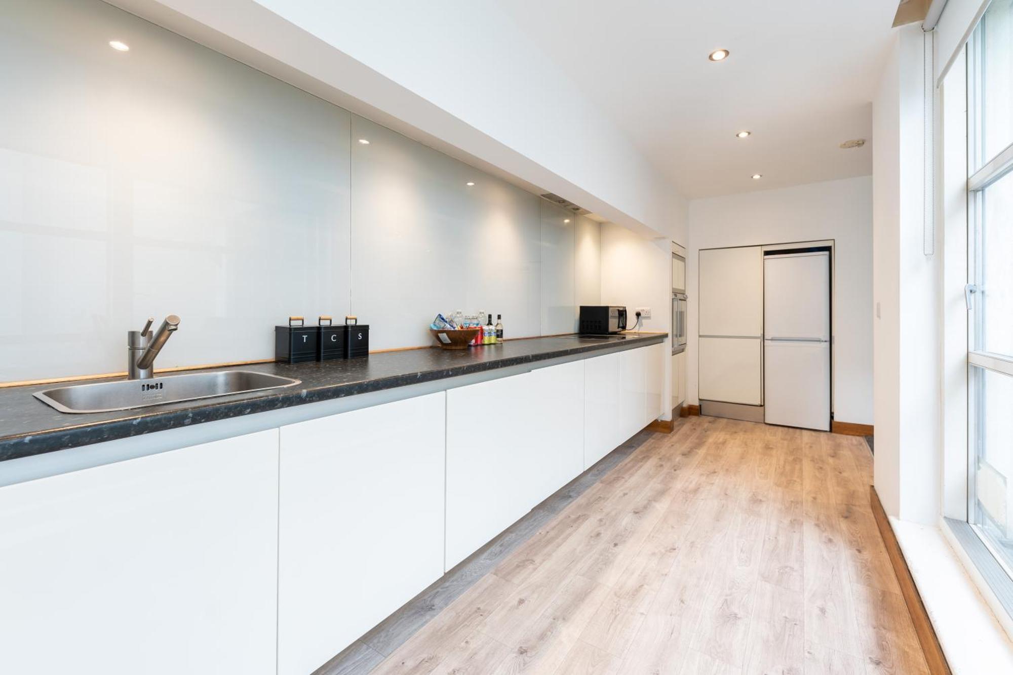 Luxury 2 Bedroom Flat In Bell Street