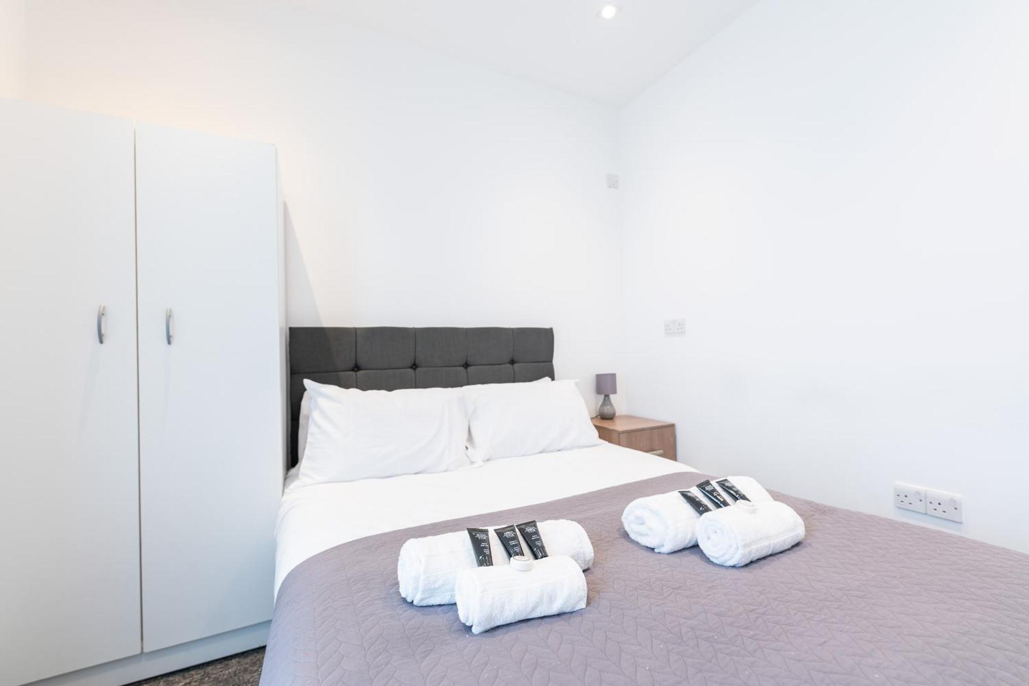 Luxury 2 Bedroom Flat In Bell Street *