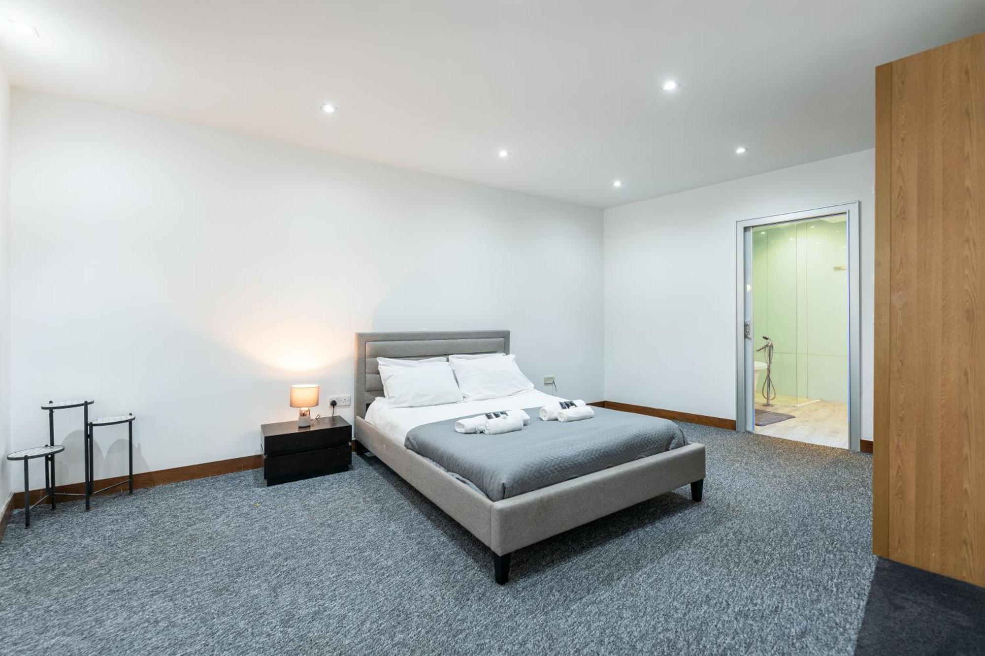 Luxury 2 Bedroom Flat In Bell Street