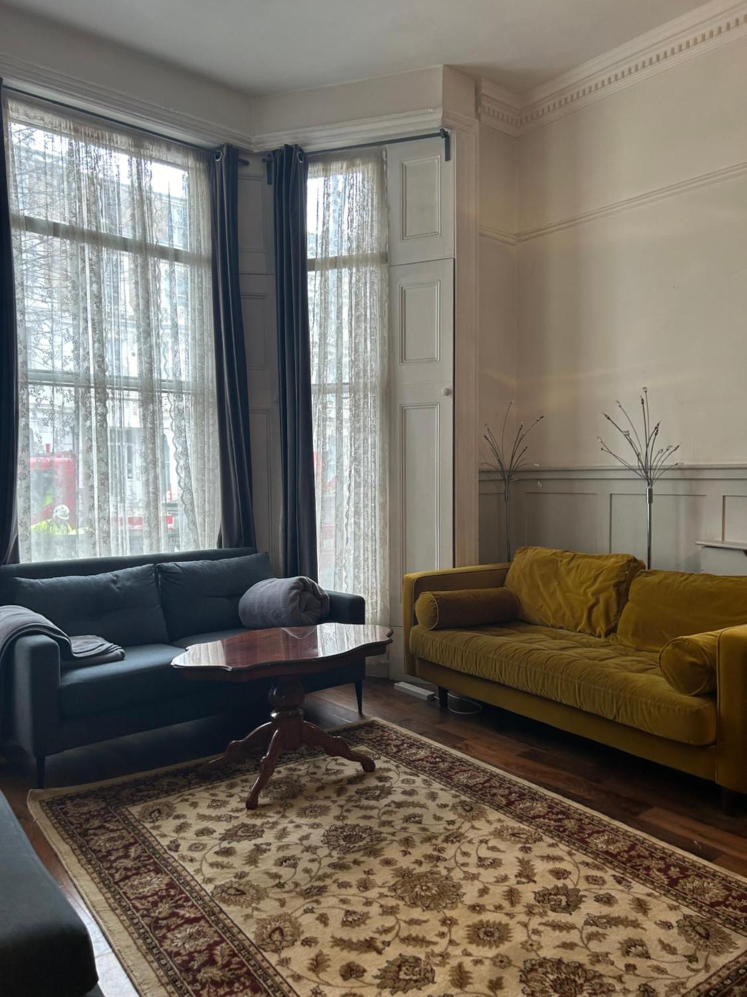 Stunning Holland Park- Sleeps 6 Apartment London