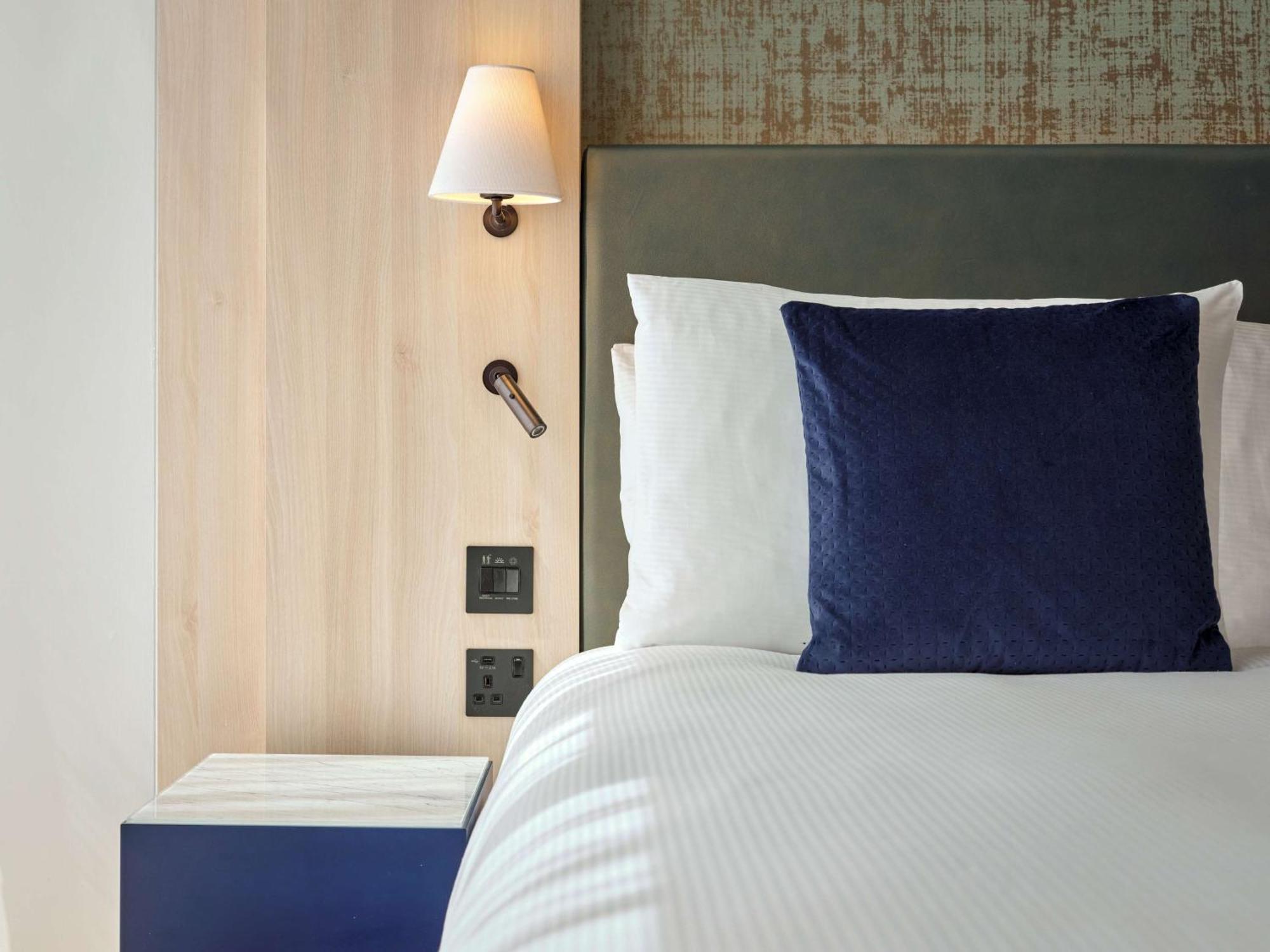 Hotel The Westminster London, Curio Collection By Hilton