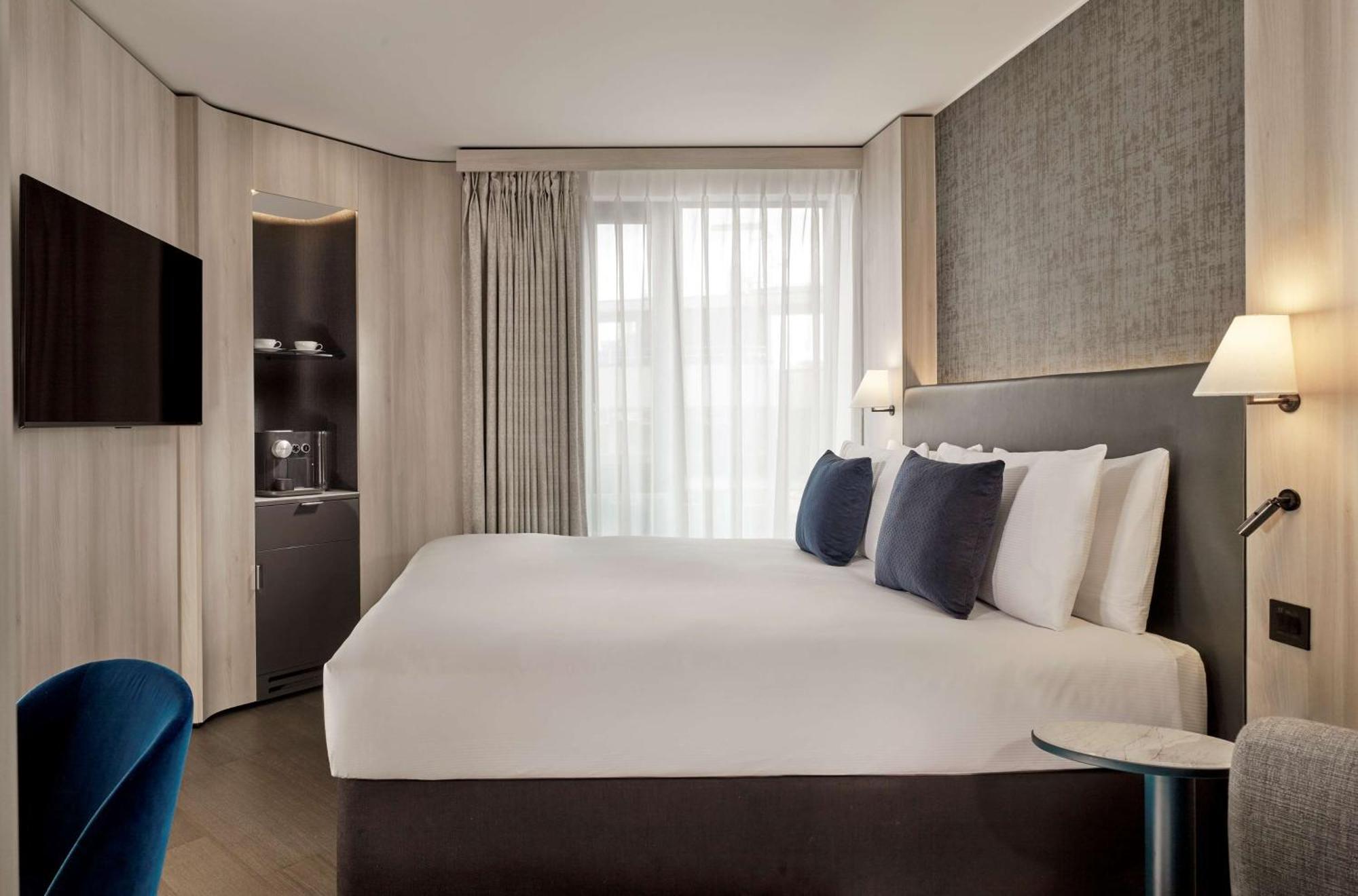 Hotel The Westminster London, Curio Collection By Hilton