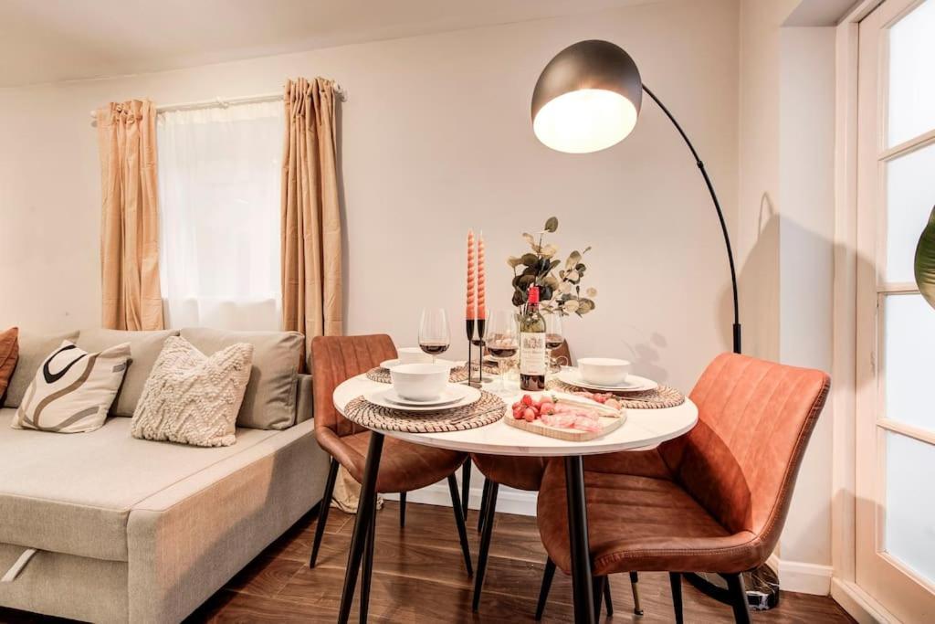 Camden Cocoon, 2' From Tube Up To 4 Apartment
