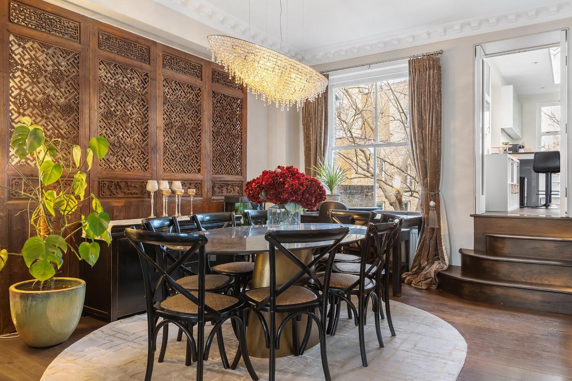Luxurious In Kensington