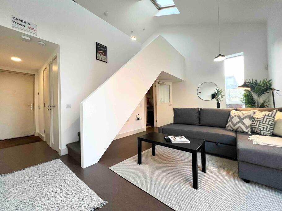 Camden Loft Apartment! *