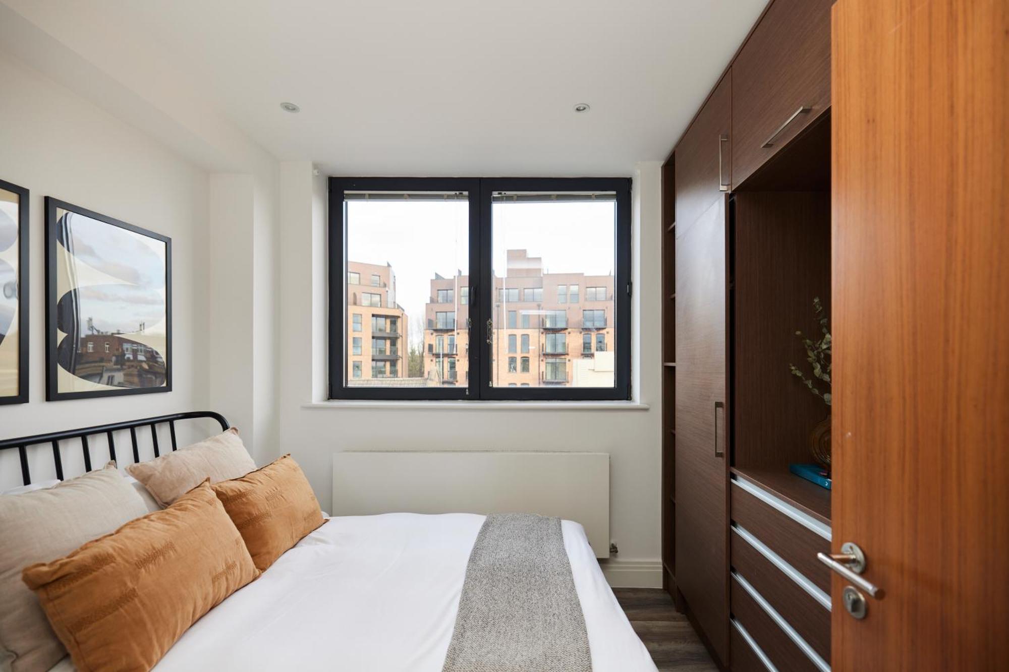The Wembley Hideaway - Bright 2bdr Flat