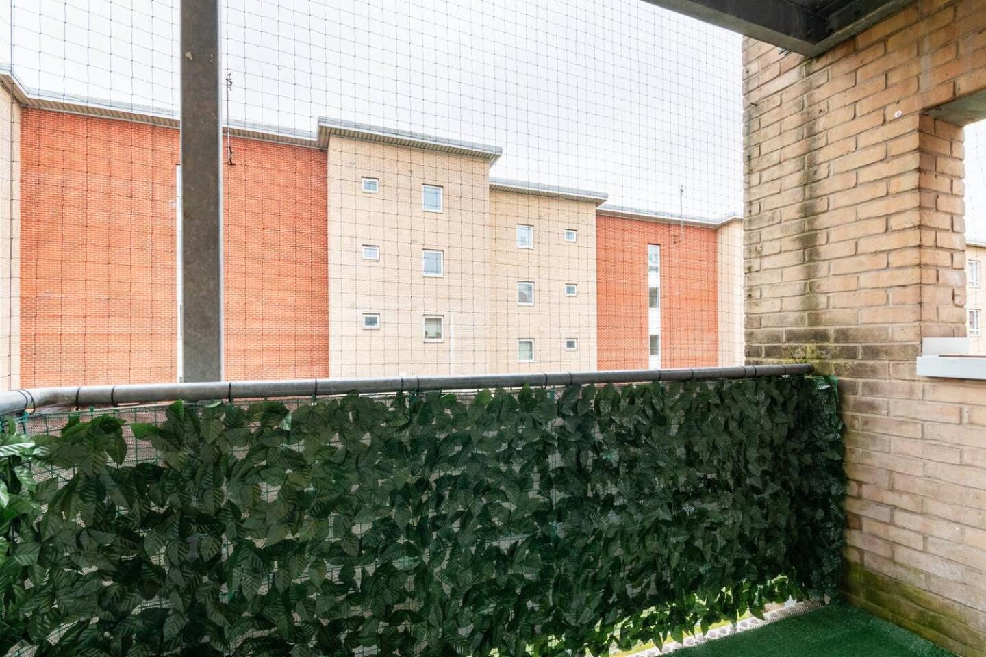 Live The Wembley Buzz! Stylish Flat Near Station & Amenities *