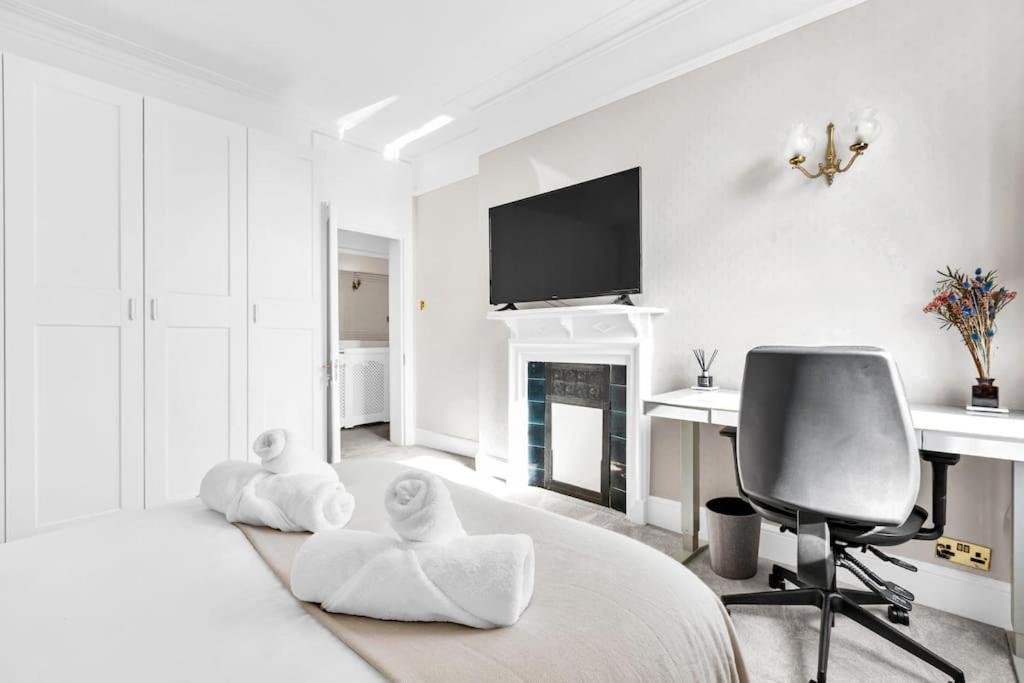 Appartement Luxury 3 Bedroom In The Heart Of High Street Kensington, London.
