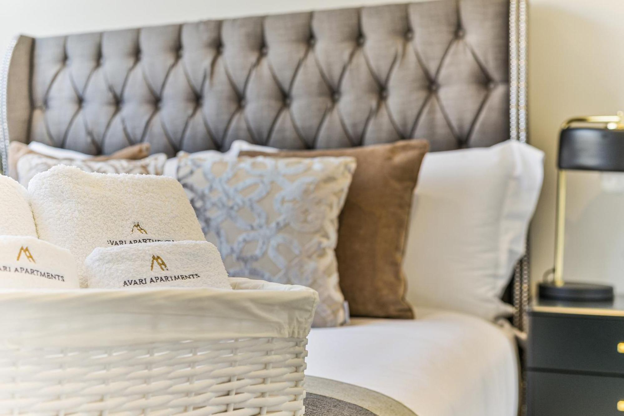 Avari - Hatton Collection *
