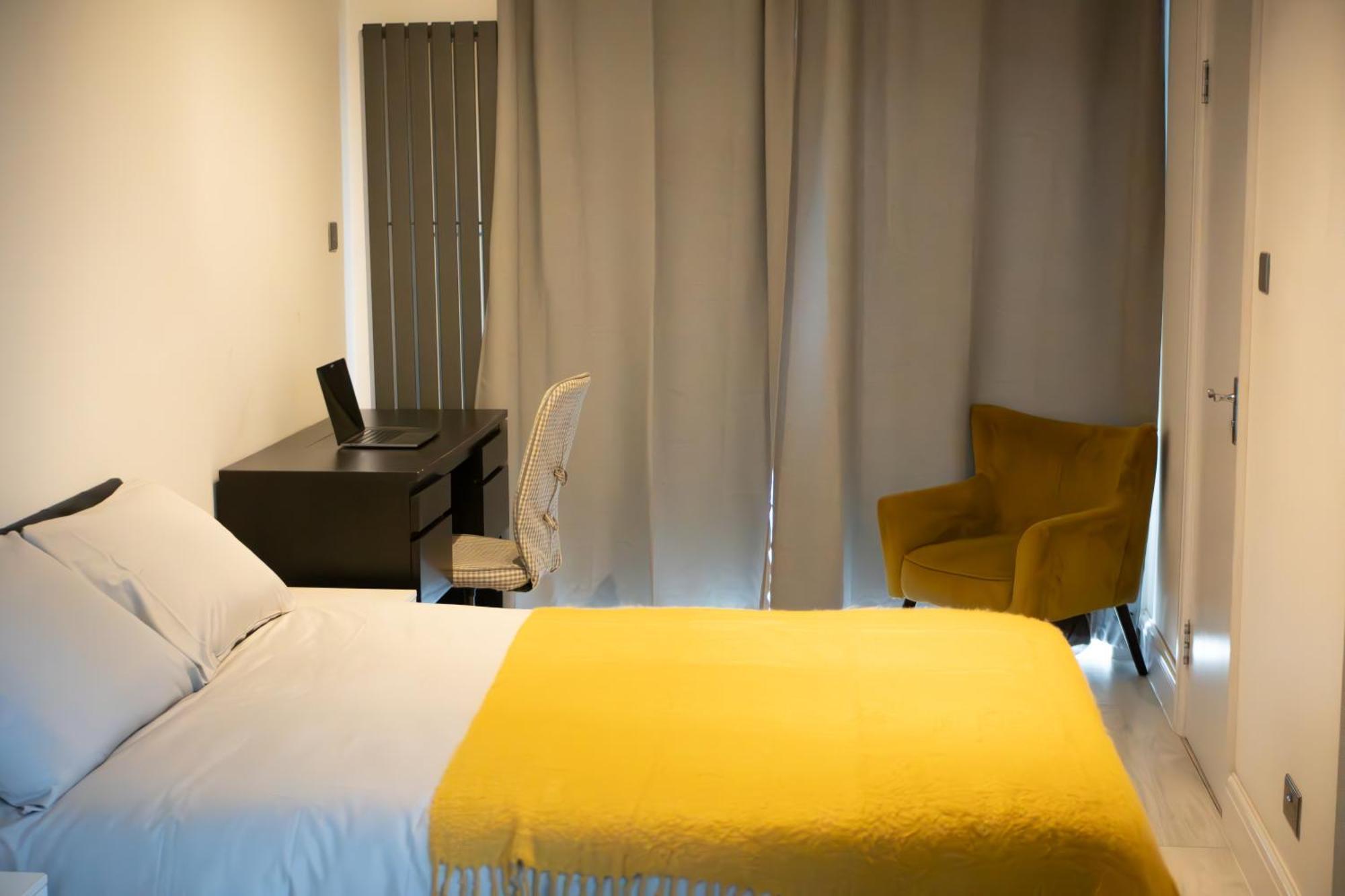 Alpha Grove Apartamento