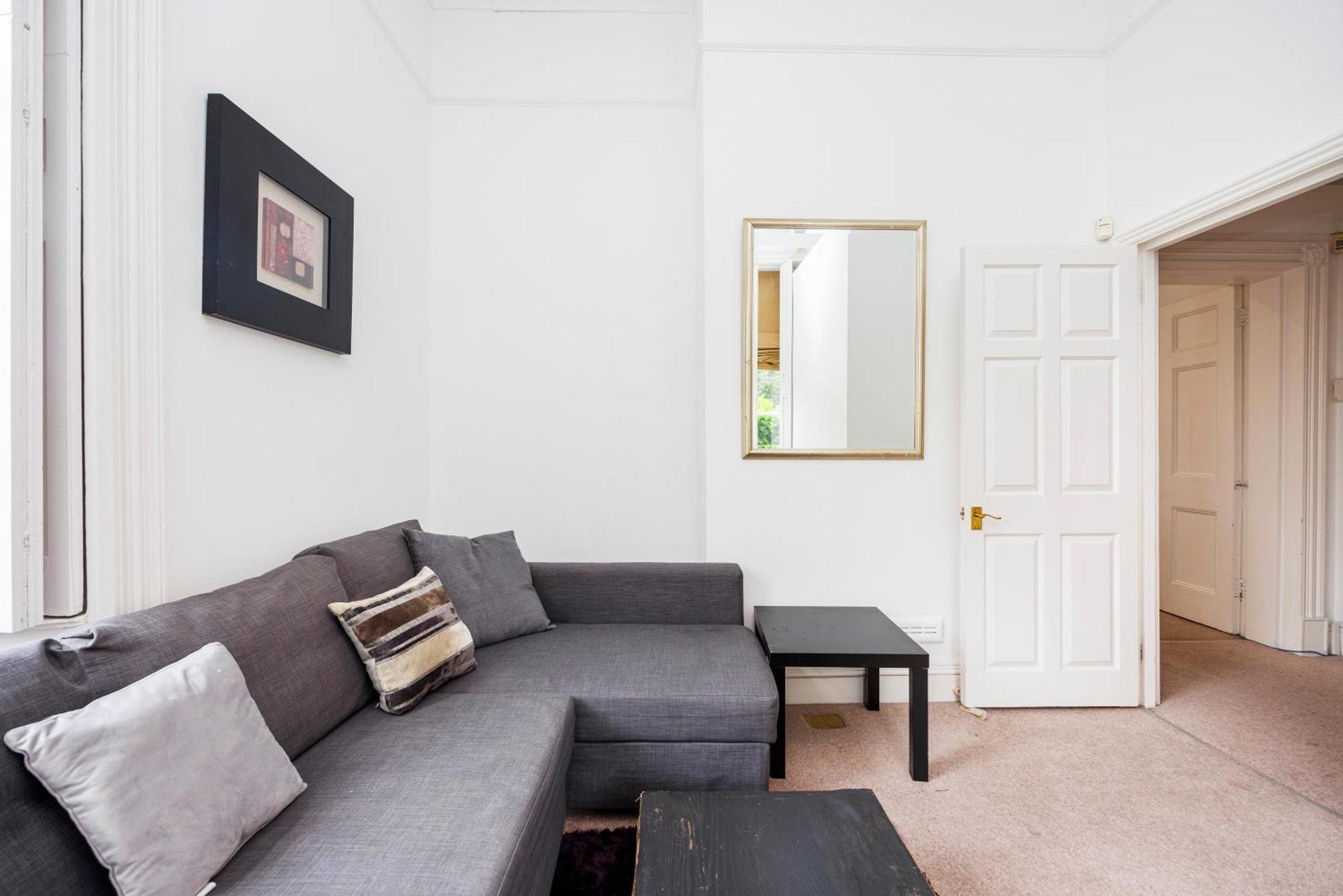 Mansion House With Spacious Close To Excel And Canarywharf * Londres